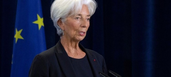 ECB Başkanı Lagarde’dan yüksek enflasyona karşı güçlü duruş vurgusu